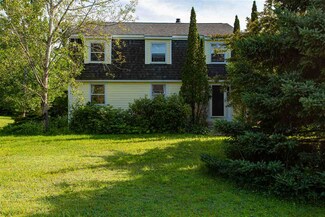 43 Meadow Dr, Jericho, VT 05465