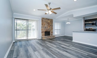 17331 Red Oak Dr Unit 20, Houston, TX 77090