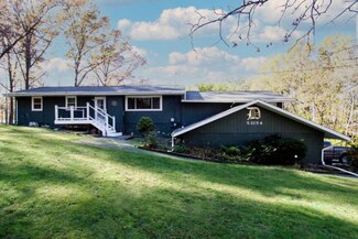 53154 Walnut St, Dowagiac, MI 49047