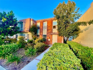 738 N Fairhaven St, Anaheim, CA 92801