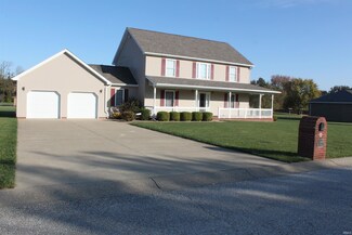 2086 W Country Ln, Rockport, IN 47635