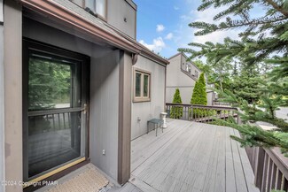 161 Upper Village Way, Tannersville, PA 18372