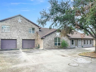 2082 Fm 521 Rd, Brazoria, TX 77422