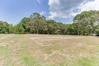 5735 Kennedy Rd, Suwanee, GA 30024