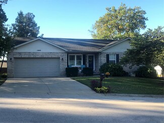 1900 E 3rd St, Washington, MO 63090