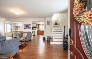 372 W Hazelwood Ave, Rahway, NJ 07065