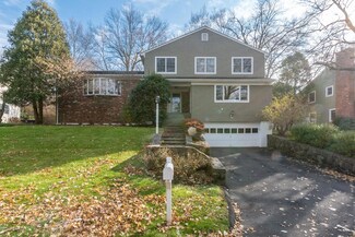 5 Shady Brook Ln, Old Greenwich, CT 06870