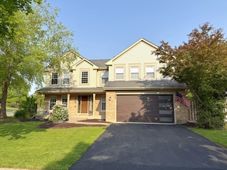 1860 Dorchester Ave, Algonquin, IL 60102