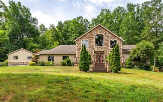 84 Bear Crossing Ct, Penn Laird, VA 22846