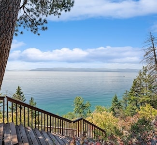 17431 Fishing Rock Ln, Bigfork, MT 59911