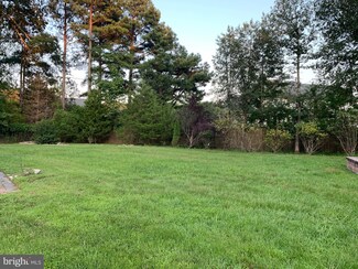 8018 Wingate Dr, Glenn Dale, MD 20769