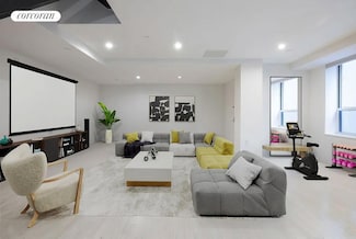 416 W 52nd St Unit 213, New York, NY 10019