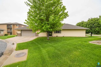 3545 S Prairie Gardens Place, Sioux Falls, SD 57110