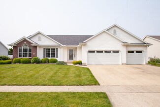103 Kendahl Ct, Hudson, IL 61748