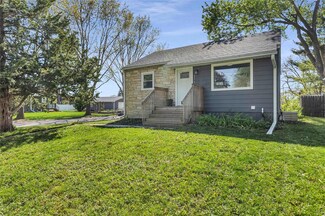 2104 59th St, Des Moines, IA 50322