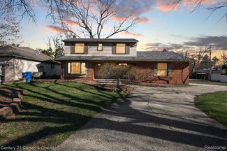22204 Dolphin Ct, Dearborn Heights, MI 48127