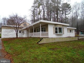 29943 Hillview Dr, Mechanicsville, MD 20659
