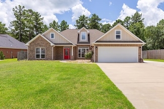 211 Rustic Pines Dr, Lufkin, TX 75904
