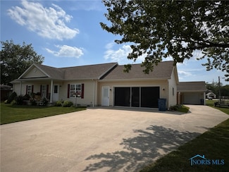 110 Town Line Rd, Bryan, OH 43506