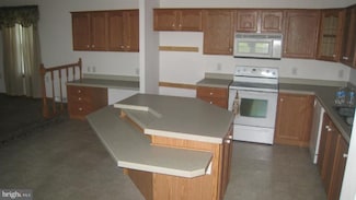 5667 Race Track Rd, Saint Thomas, PA 17252