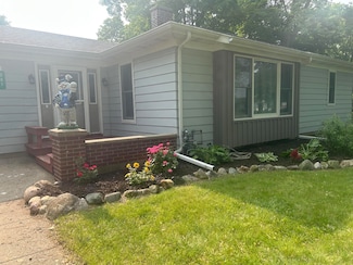 201 Goodell St, Colon, MI 49040