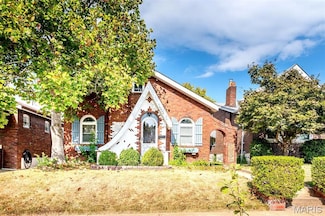 5515 Finkman St, Saint Louis, MO 63109