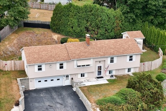 85 Glendale Ave, Auburn, ME 04210