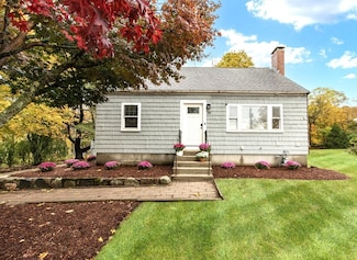 841 Lincoln St, Franklin, MA 02038