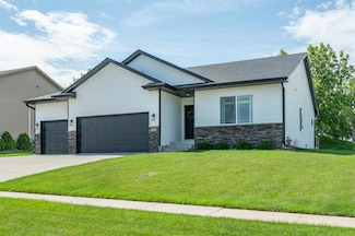 100 NW Sunset Ln, Grimes, IA 50111