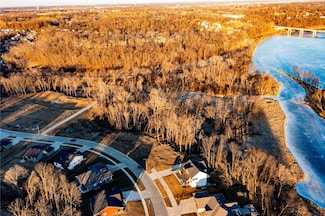5601 Seminole Valley Trail NE, Cedar Rapids, IA 52411
