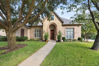 8200 Thornhill Dr, North Richland Hills, TX 76182