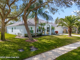 2463 Woodfield Cir, Melbourne, FL 32904