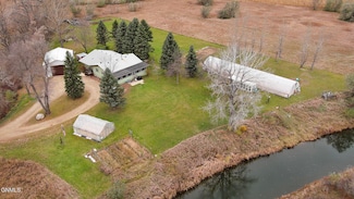 2145 34th St, Mandan, ND 58554