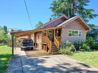 407 Brook St, Silverton, OR 97381