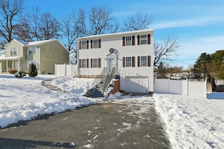 22 Pheasant Dr, Springfield, MA 01119