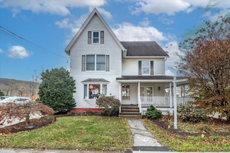 14 Elm St, New Milford, CT 06776