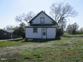 403 Church St, Flasher, ND 58535