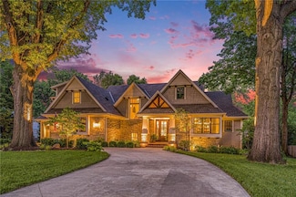 9001 Lee Blvd, Leawood, KS 66206