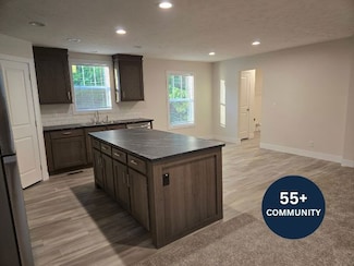 1133 Yeomans St Unit 256, Ionia, MI 48846