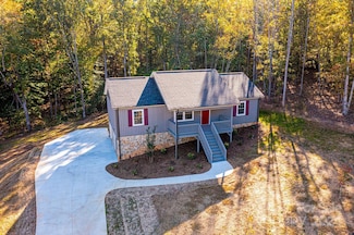 2349 Ellen St, Sawmills, NC 28630
