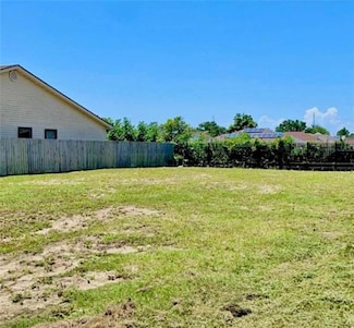 14111 Knightway Dr, New Orleans, LA 70128