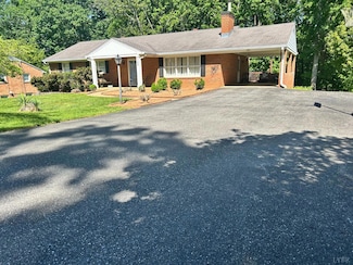 155 Arrowhead Dr, Lynchburg, VA 24502