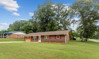 114 Shirley Dr, Ozark, AL 36360