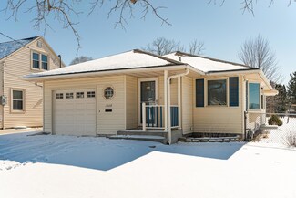 1008 9th St NE, Rochester, MN 55906