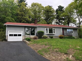 4 Jones Rd, Sutton, MA 01590
