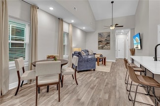 5824 Hunter Ct, Raytown, MO 64133