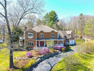 4 Algonquian Dr, Natick, MA 01760
