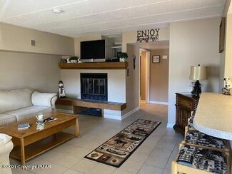 59 Midlake Dr Unit 101 l, Lake Harmony, PA 18624