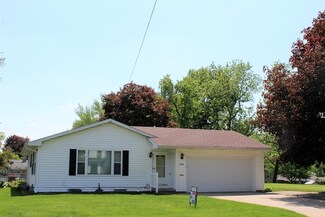 513 E Wall St, Morrison, IL 61270
