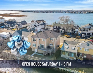 829 S Long Beach Ave, Freeport, NY 11520